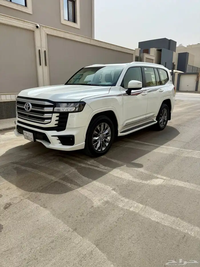 لاندكروزر 2022 ديزل L3 0