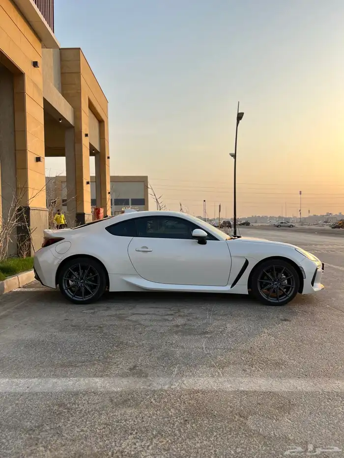سوبارو BRZ 2024 8
