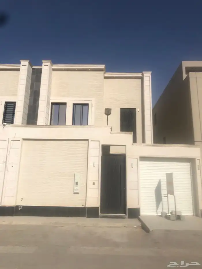 فيلا للإيجار حي المرجان 0