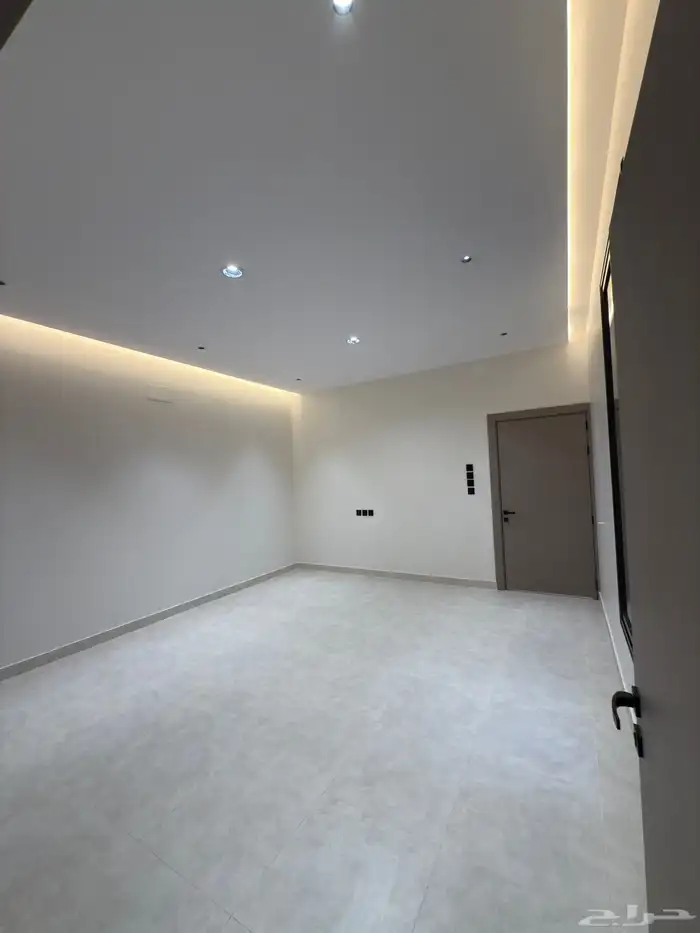 للبيع فلل مودرن بتصميم حديث بموقع مميز ومكتمل الخدمات 12