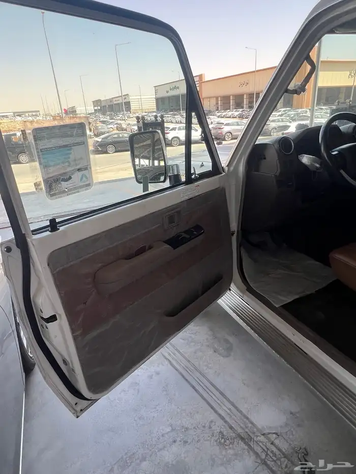 ربع 2023 بريمي ابيض 6