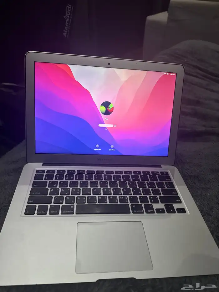 MacBook Air 13  2015 للبيع   نظيف وجاهز للاستخدام 1