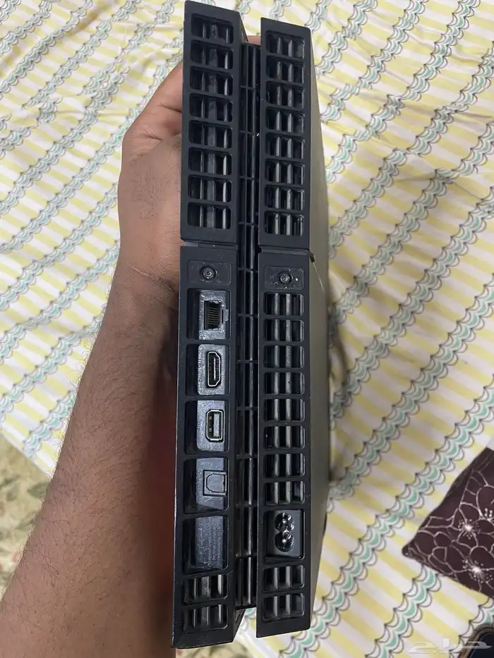 للبيع سوني 4 نظيف بدون ملحقات 2