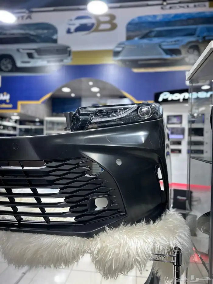 واجهيه كامري 2025 4