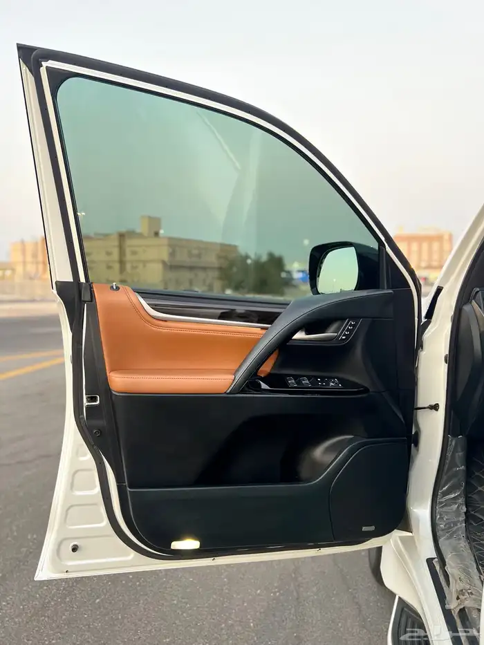 جيب لكزس LX570 فلDD ممشى قليل 2021 قمة النظافة سعودي وكالة 17
