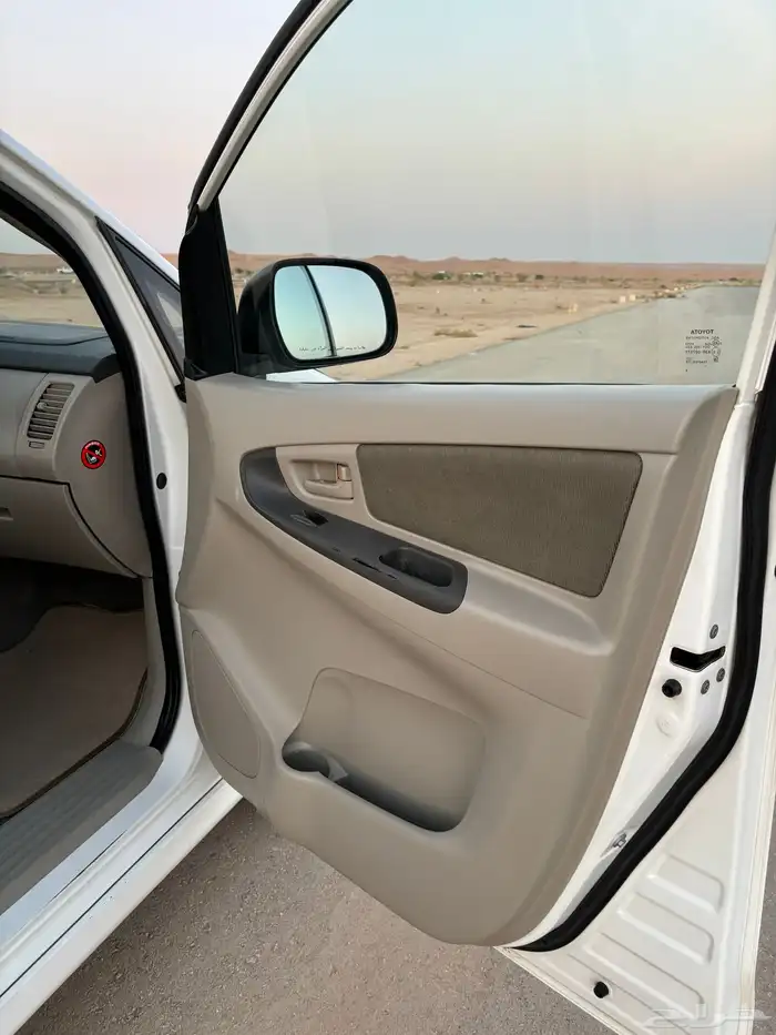 اينوفا 2012 نظيفه 10