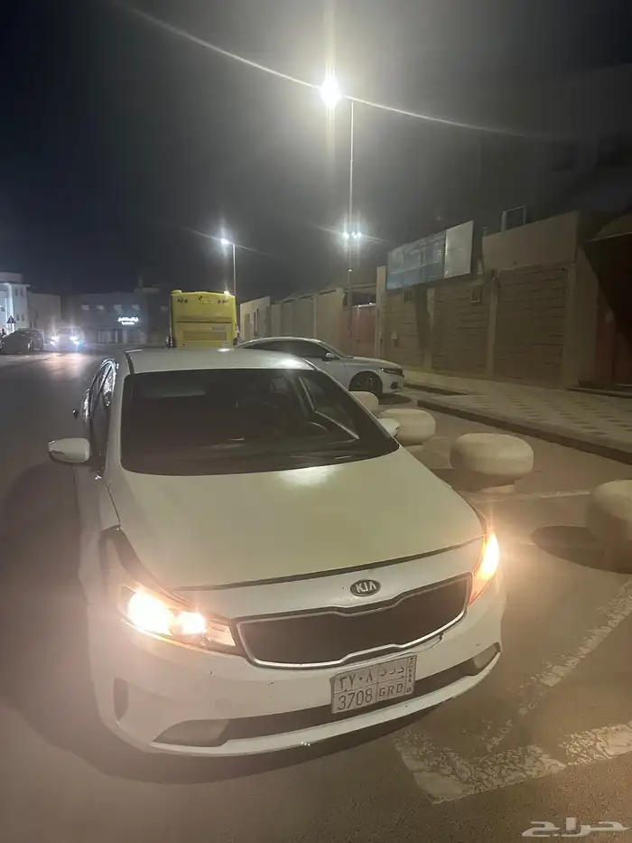 سيراتو كيا 2018 اللون أبيض ممشى 313500 0