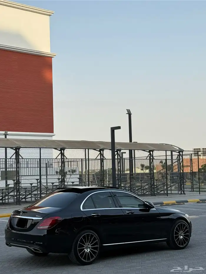 مارسيدس 2015 c 300 نظيف 10