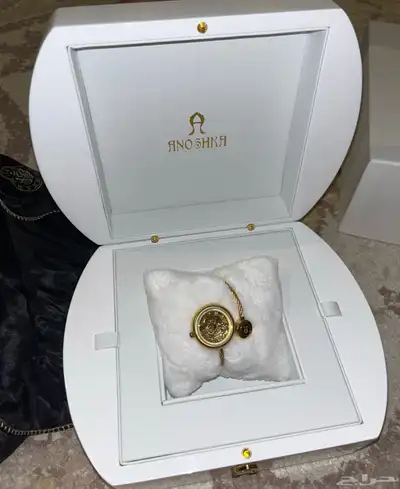 ساعه أنوشكا الاصليه 0