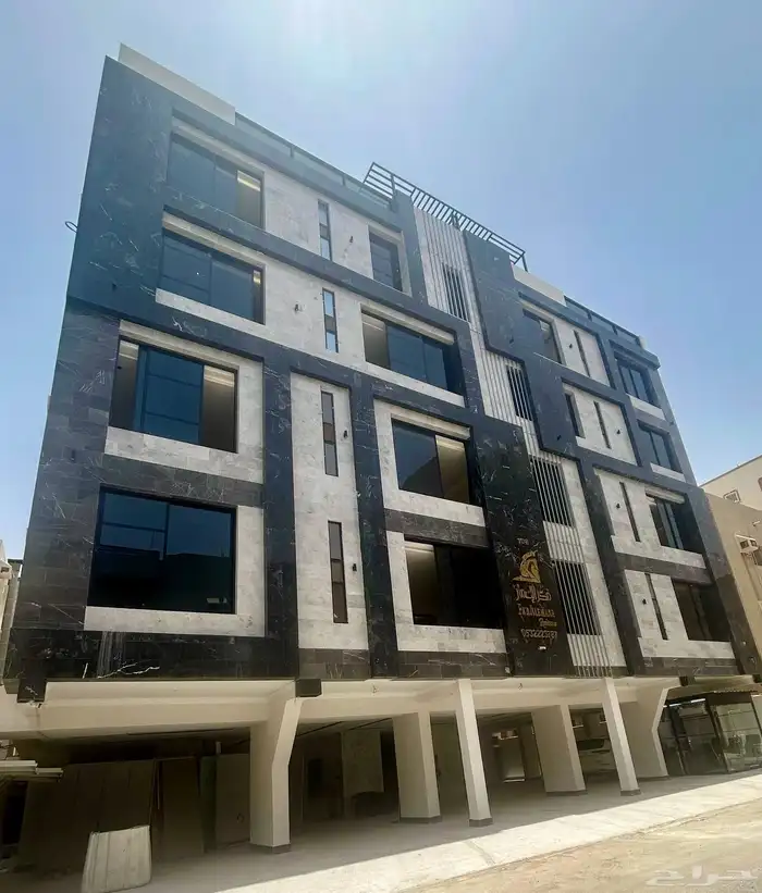عماره جديده للبيع مساحة 525م بحي الروضه 1