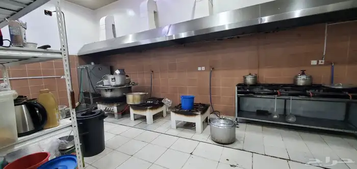 مطعم مطبخ مجبوس للبيع بجميع اغراضه 11
