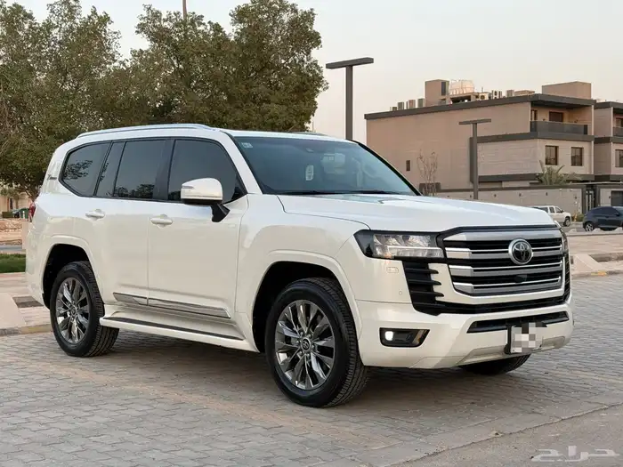 للبيع لاندكروزر GXR L5 3