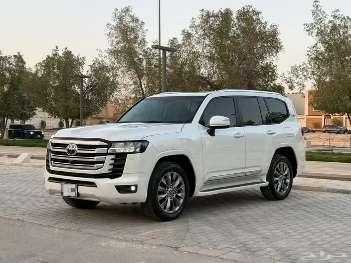 للبيع لاندكروزر GXR L5 2