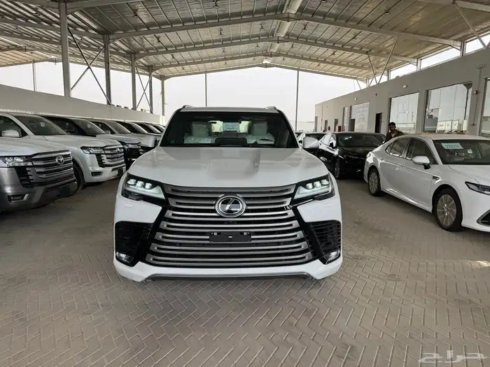 جيب لكزز (2025) BB ابيض داخل اف وايت خليجي الساير 4