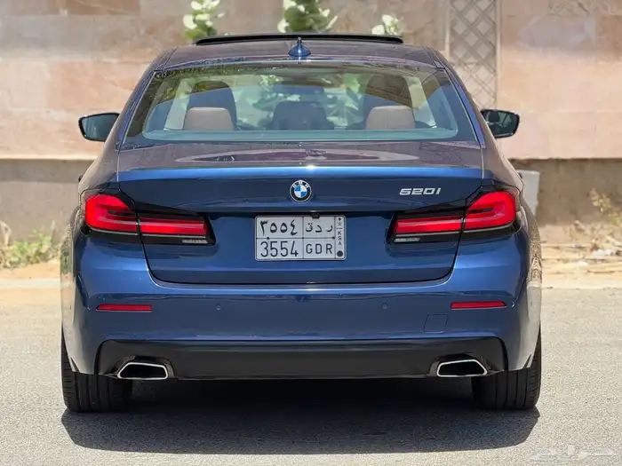 BMW   520   2023   البيع 129000 الف بودي بلد 5