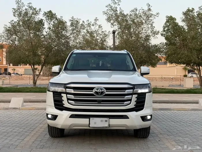 للبيع لاندكروزر GXR L5 1