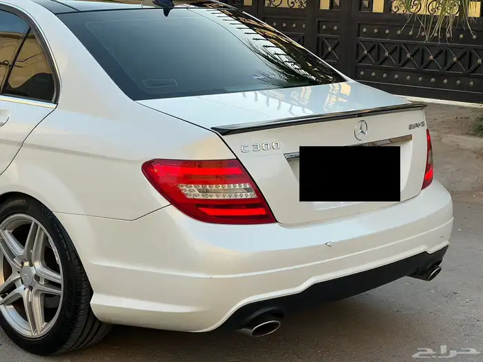 مرسيدس C300 2012 (بحالة ممتازة) 9