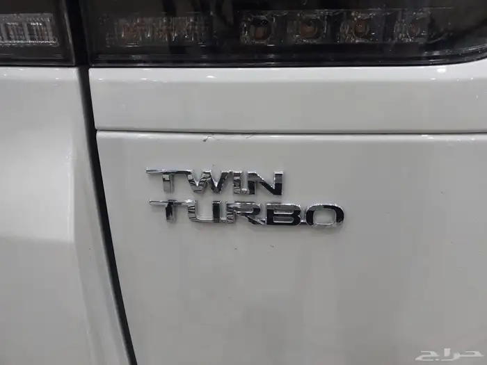 لاندكروزر VX 2025 12