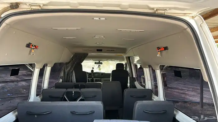 باص نيسان اورفان 2019 7