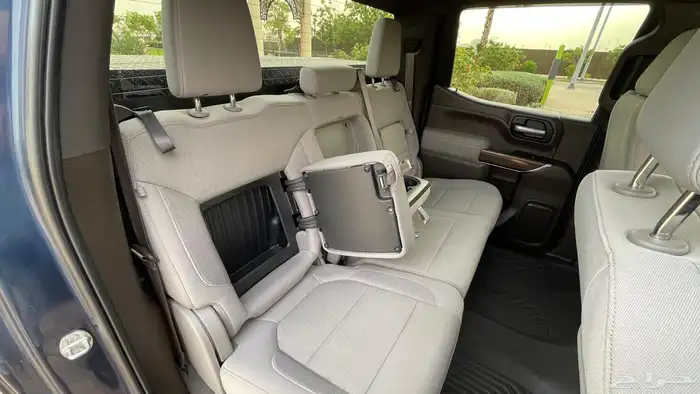 سلفرادو RST Z71 2021 12