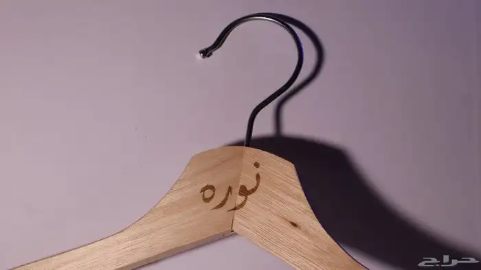 حفر ليزر على الخشب والحديد 0