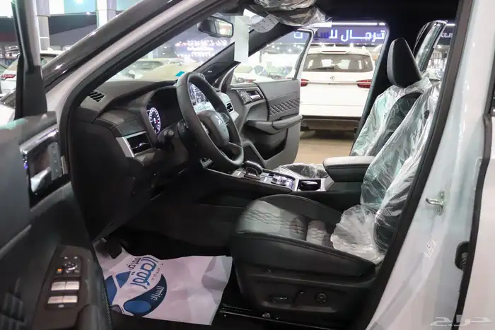 ميتسوبيشي اوتلاندر بريميوم بلاك سام موديل 2025 بسعر 138.000 6