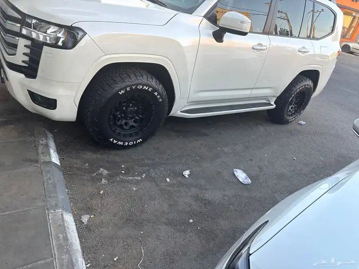جنوط وكفرات نص حجريه جديده ماكملت 2000 كيلو 0