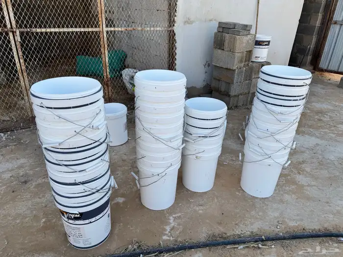 سطول بوية شبة جديدة بلاستيك 0