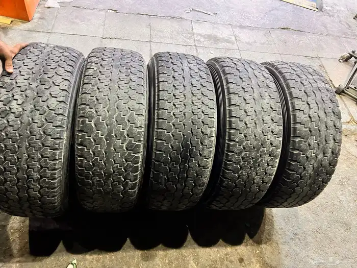 جنوط ريس مع كفرات دنلوب وكاله مقاس 275 70 16 4