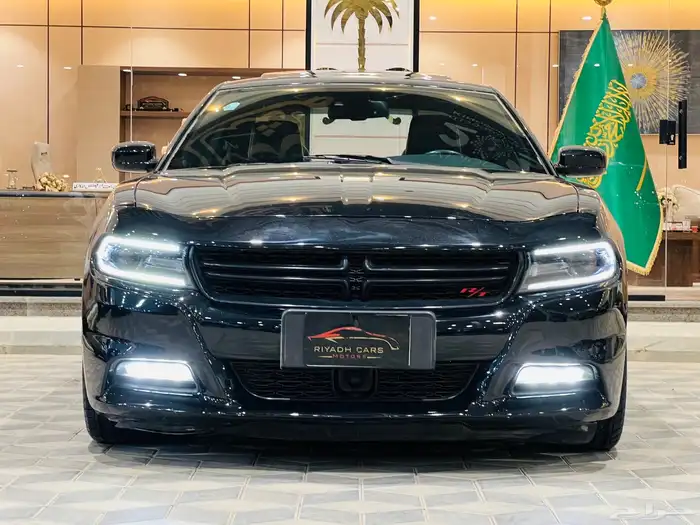 تشارجر 2015 RT V8 رود اند تراك اعلى مواصفات 0