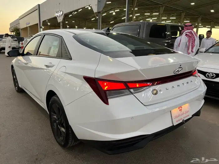 هيونداي النترا 2023 سمارت نص فل 5
