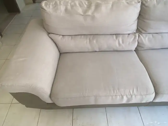 كنب 3 قطع من هوم سنتر مع غطاء للكنب 8