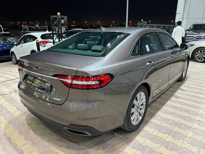 فورد تورس موديل 2022 استاندر 24