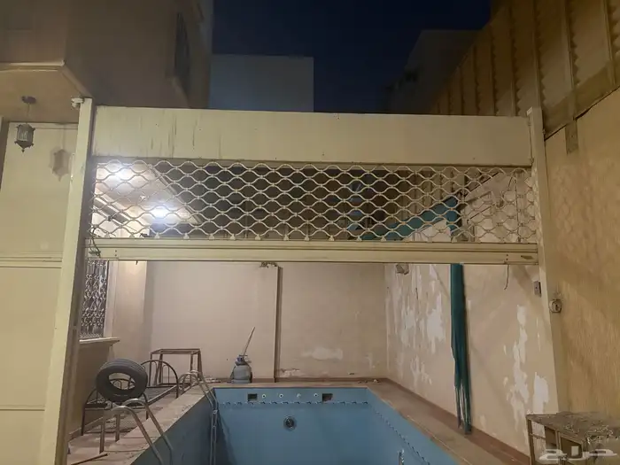 كراج للبيع مستعمل نظيف 0