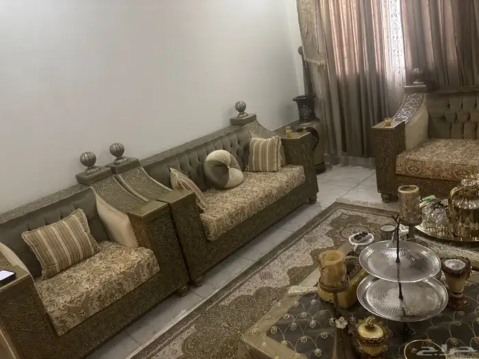 طقم كنب مكون من 7قطع وثلاث طولت 4