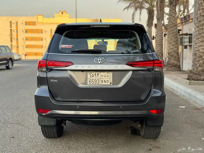 فورتشنر GX2 ديزل دبل بدي ومحركات وكالة بحالة الجديد 4