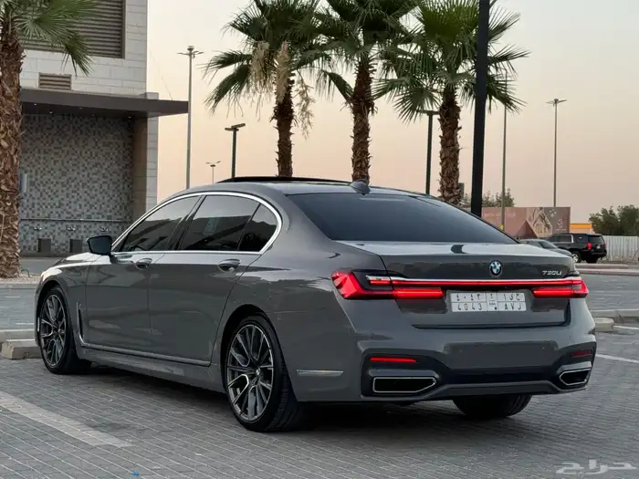 بي ام دبليو مديل 2021 730 4