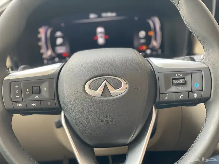 متوفر انفنيتي QX60 لكجرى موديل2023 سعودي ضمان الوكيل 12
