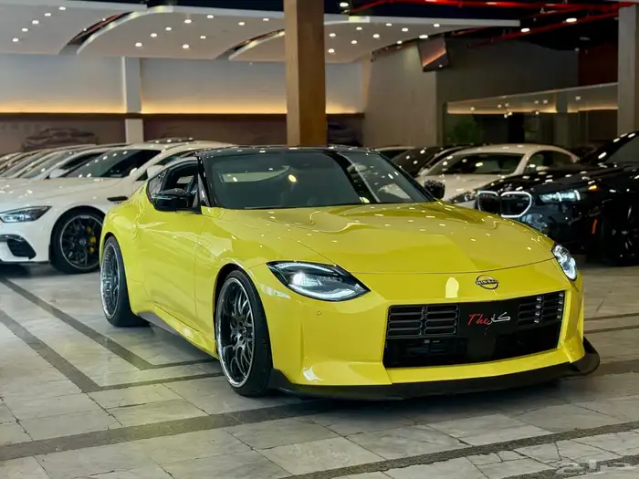 نيسان زد 2023 5