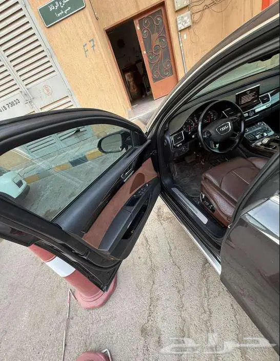اودي 2012 A8 1