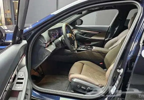 BMW 520i موديل 2024 الميموني للاستيراد بكوريا 6