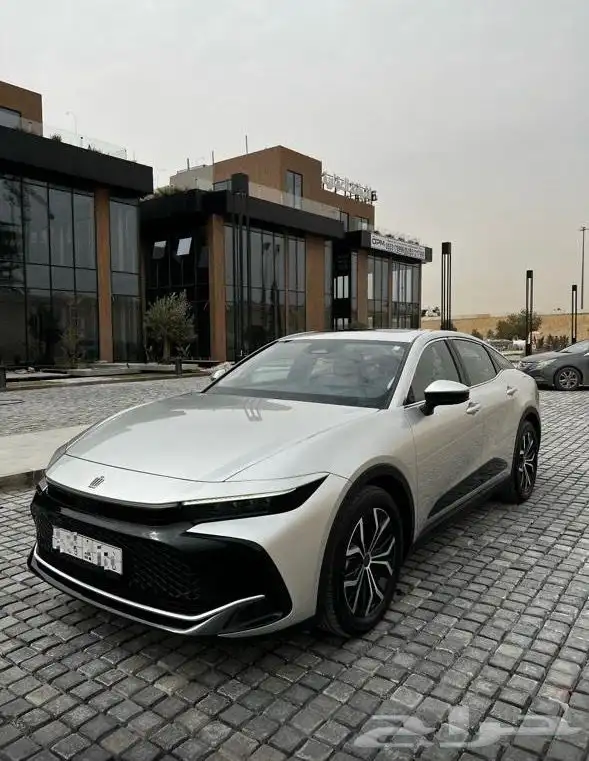 للبيع كراون 2023 فئة البريميوم 0