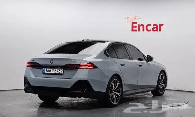 BMW530i موديل2024 الميموني للاستيراد بكوريا 2