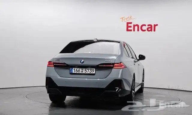 BMW530i موديل2024 الميموني للاستيراد بكوريا 3