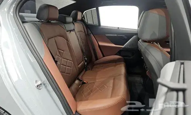 BMW530i موديل2024 الميموني للاستيراد بكوريا 8