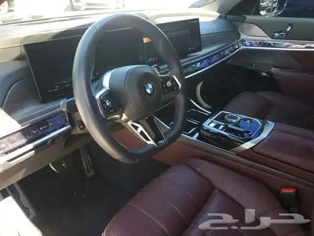 بي ام دبليو 2024 BMW 740i شاشة سينمائية 3