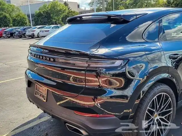 -2024 Porsche Cayenne Coupe 3