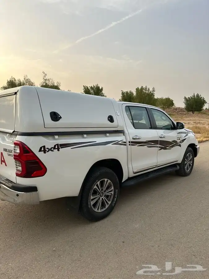 طبق او شد هايلوكس 2022 1