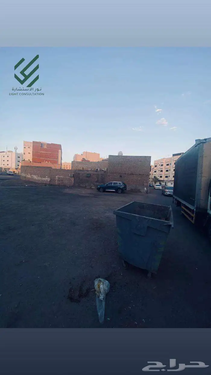للبيع بيت شعبي على شارعين بالقرب من الحرم 1كلم 8