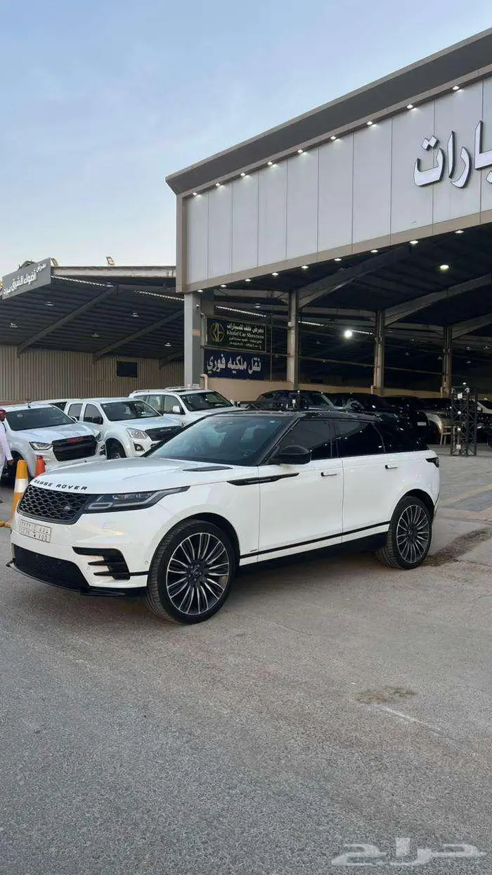 لاند روفر فيلار موديل 2021- معرض خلف للسيارات 4